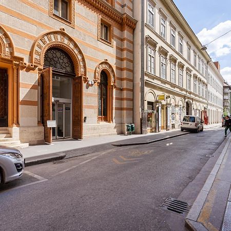 R10- Boutique Apartments, Best Location. By Bqa Budapest Ngoại thất bức ảnh